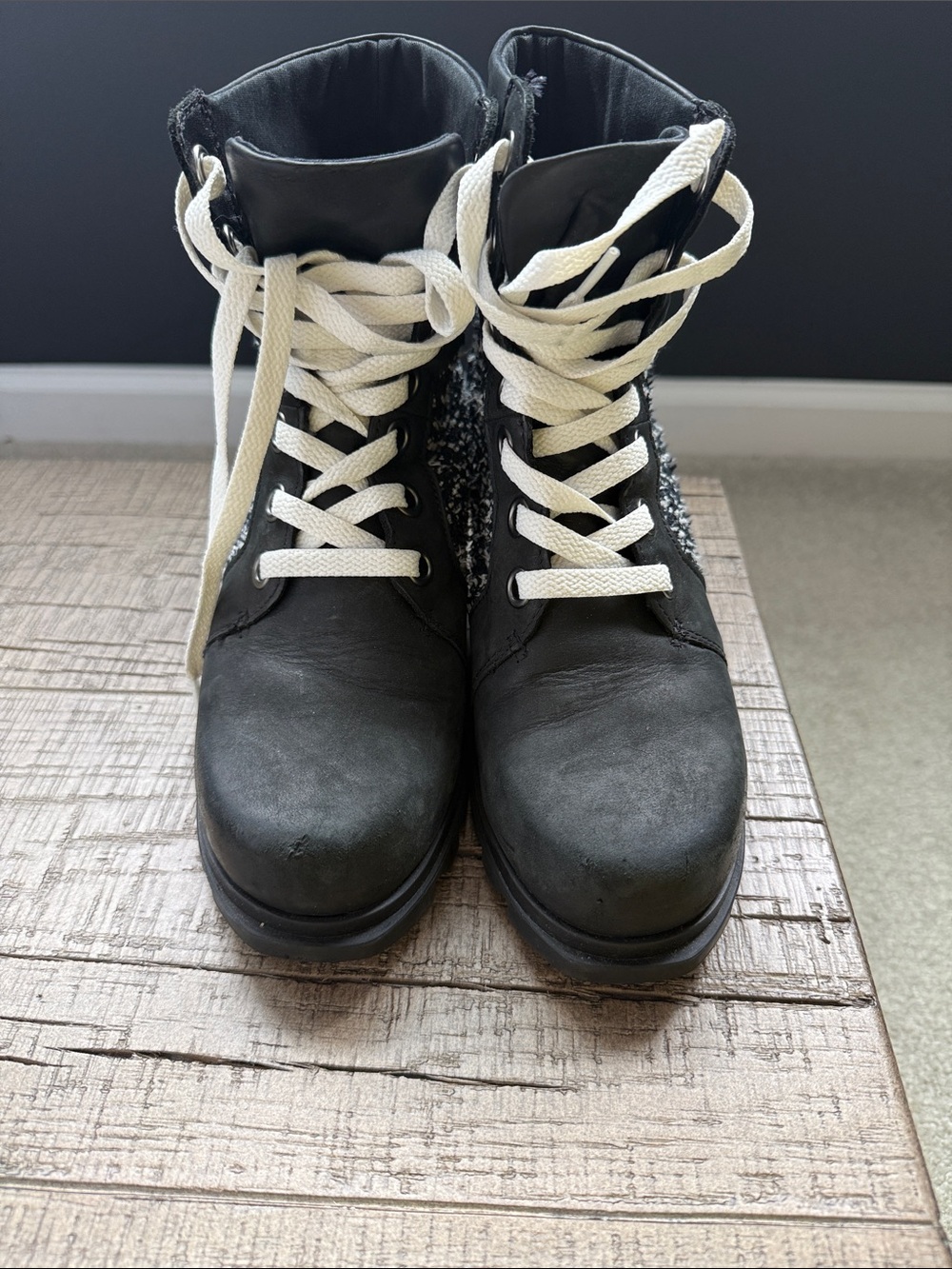 Sorel Black Lace-Up Boots with Cream Laces